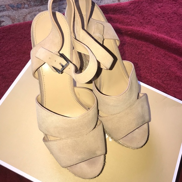 Michael Kors - Picture 3 of 6